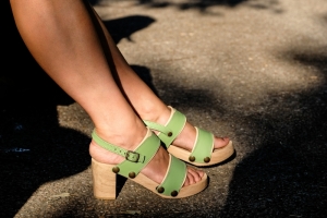 Doigts de pieds à l'air, c'est le printemps !